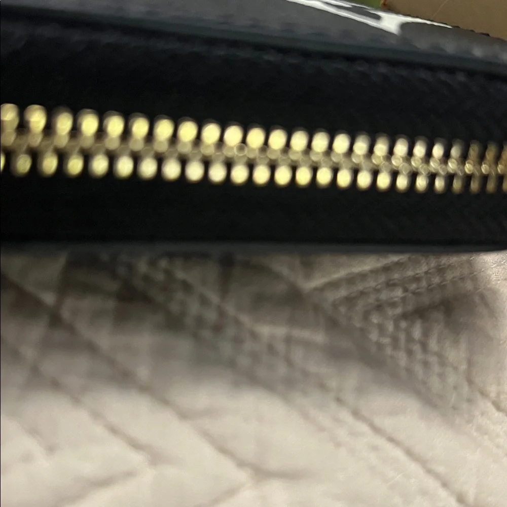 NIB Louis Vuitton Zippy Black Wallet with White Monogram Accents - Picture 9 of 16